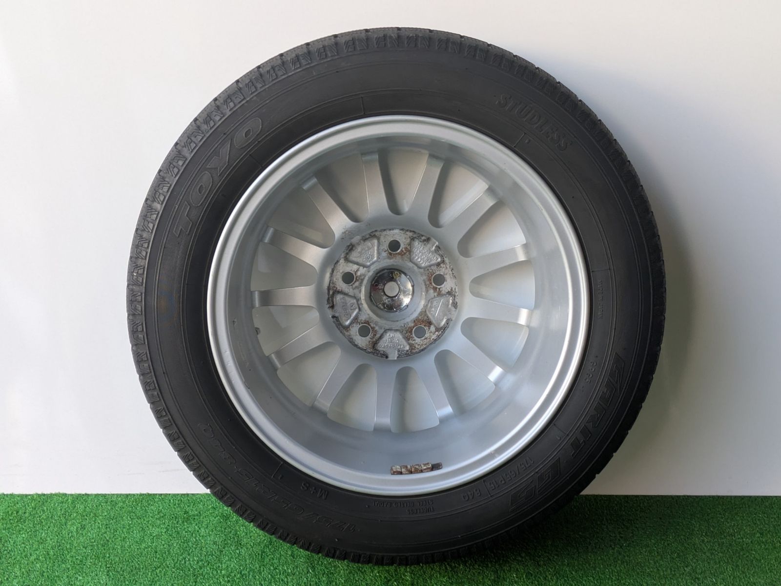 ガリット G5 スタッドレスタイヤ 175/65R15 SCHNEDERホイール □2017年製トーヨー GARIT G5 □15インチアルミホイール付き