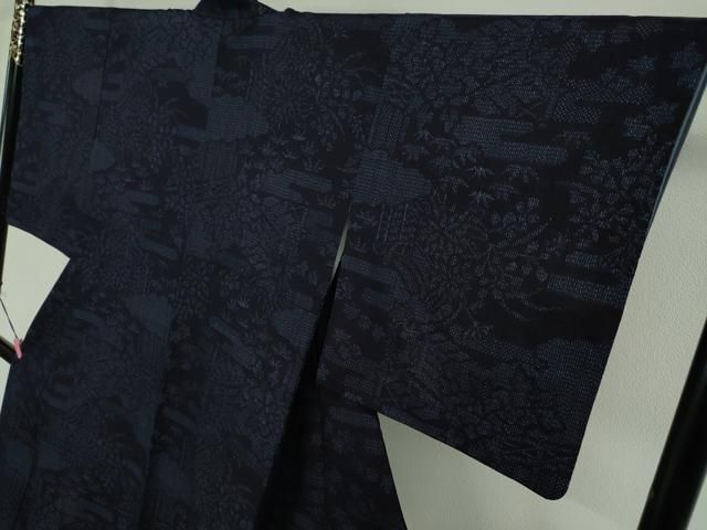 平和屋着物■極上　本場結城紬　重要無形文化財　80亀甲　風景花文　濃紺地　逸品　未使用　DZAB0806kh5 平和屋本店□極上 本場結城紬 重要無形文化財 80亀甲 奥順謹製 御所解