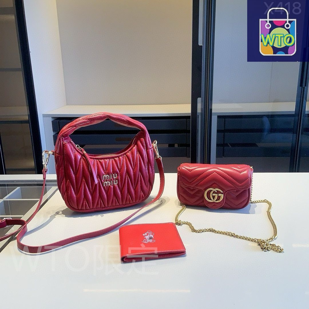 miu miu 赤 バッグと財布セット 【公式通販】