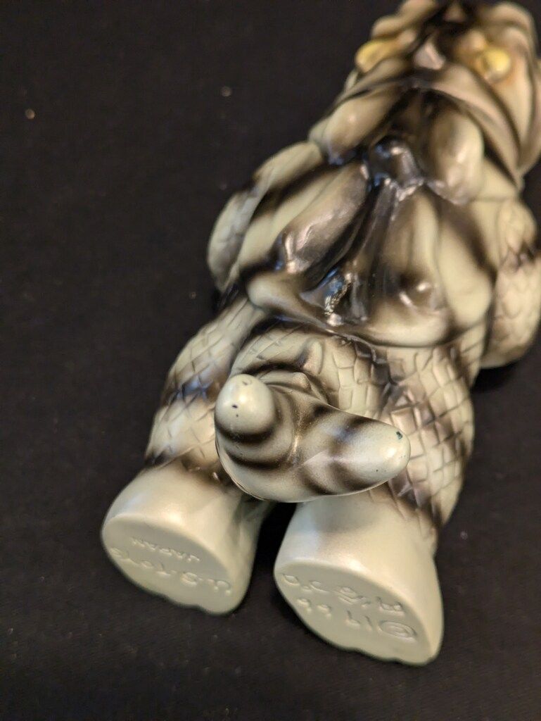 ウルトラマン ウルトラQ ウルトラ怪獣 ゴメス モノクロカラー