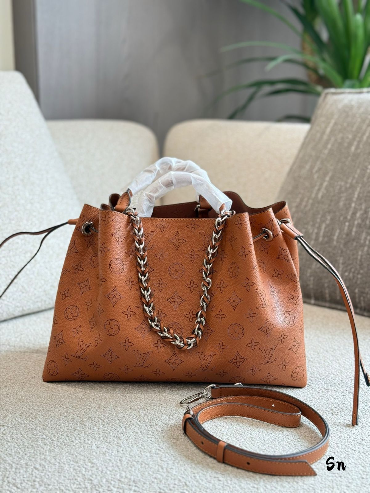 今日 Louis Vuitton Bella Mahina Drawstring Bag ルイ ヴィトン Bella マヒーナ ドローストリング バッグ-WTO輸入3