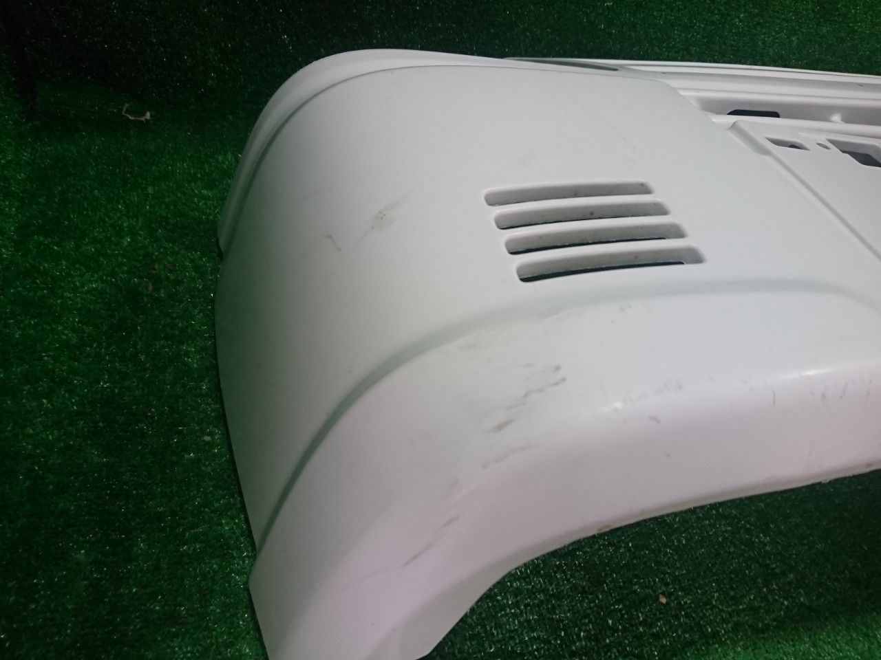 フロントバンパー