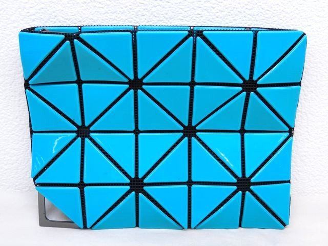 BAO BAO ISSEY MIYAKE(バオバオ イッセイミヤケ）□ ポーチ