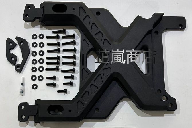 スペアタイヤマウント