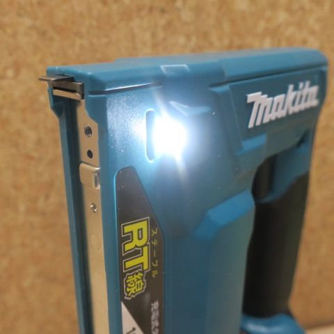 マキタ 18V充電式タッカ ST112D