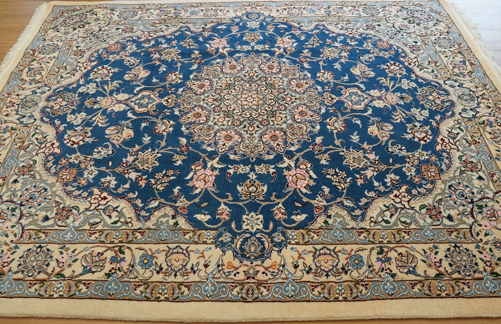 ペルシャ絨毯 ナイン産 202×155cm ペルシャ絨毯 ナイン」の人気商品