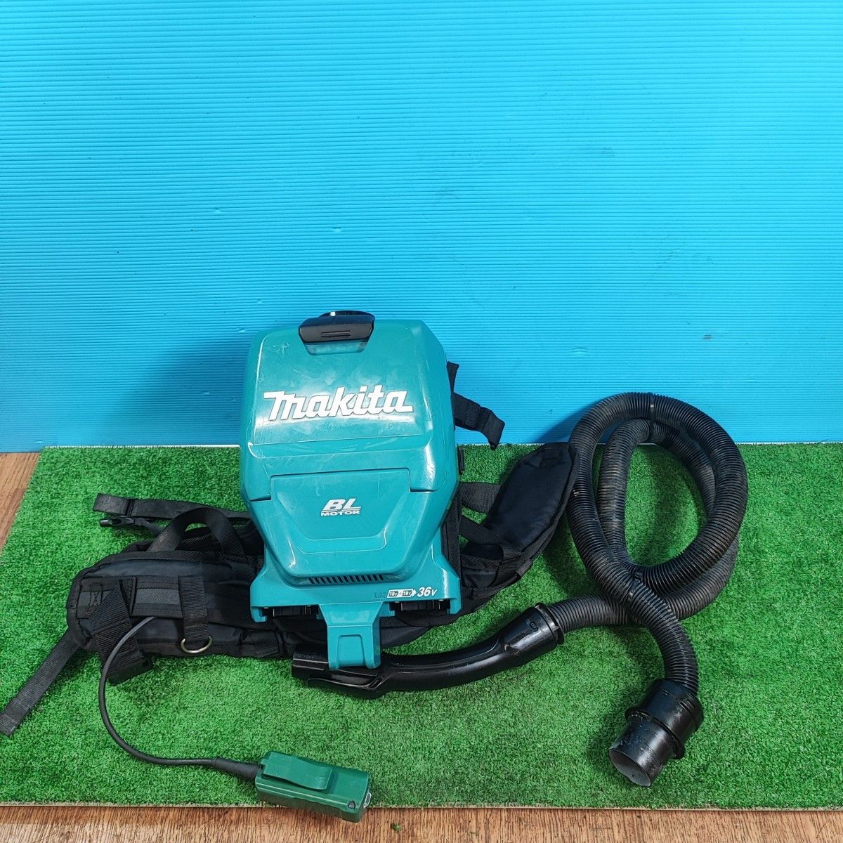 マキタ makita コードレス背負い集じん機 VC260DZ 岩槻店