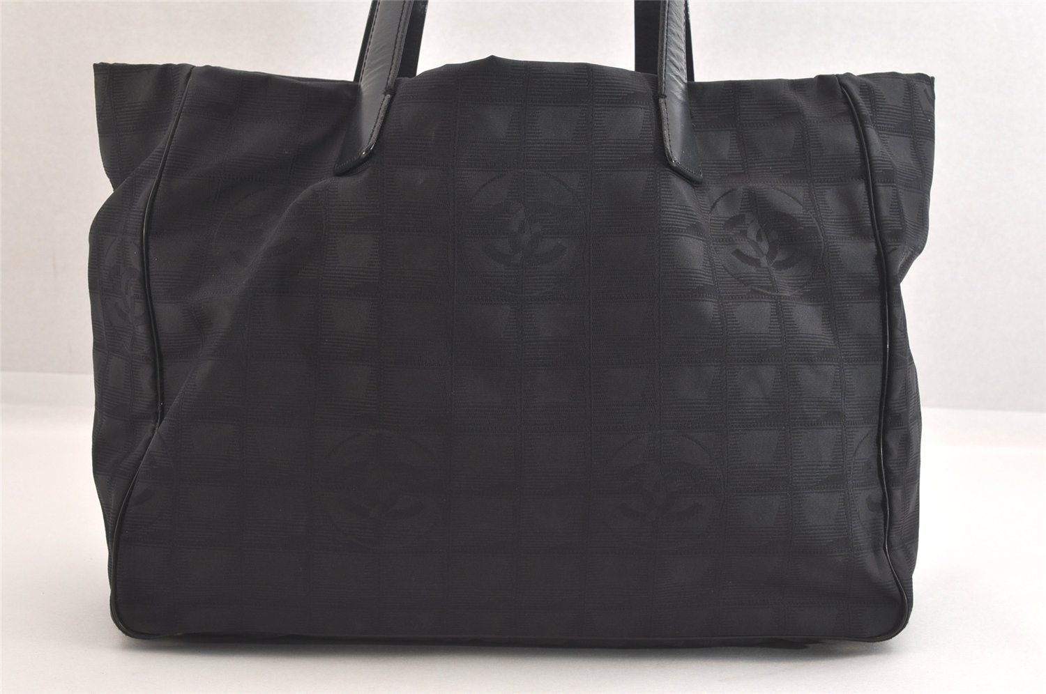 CHANEL シャネル ニュウ トラベル ライン ショルダートートバッグ ナイロン レザー ブラック 2453N