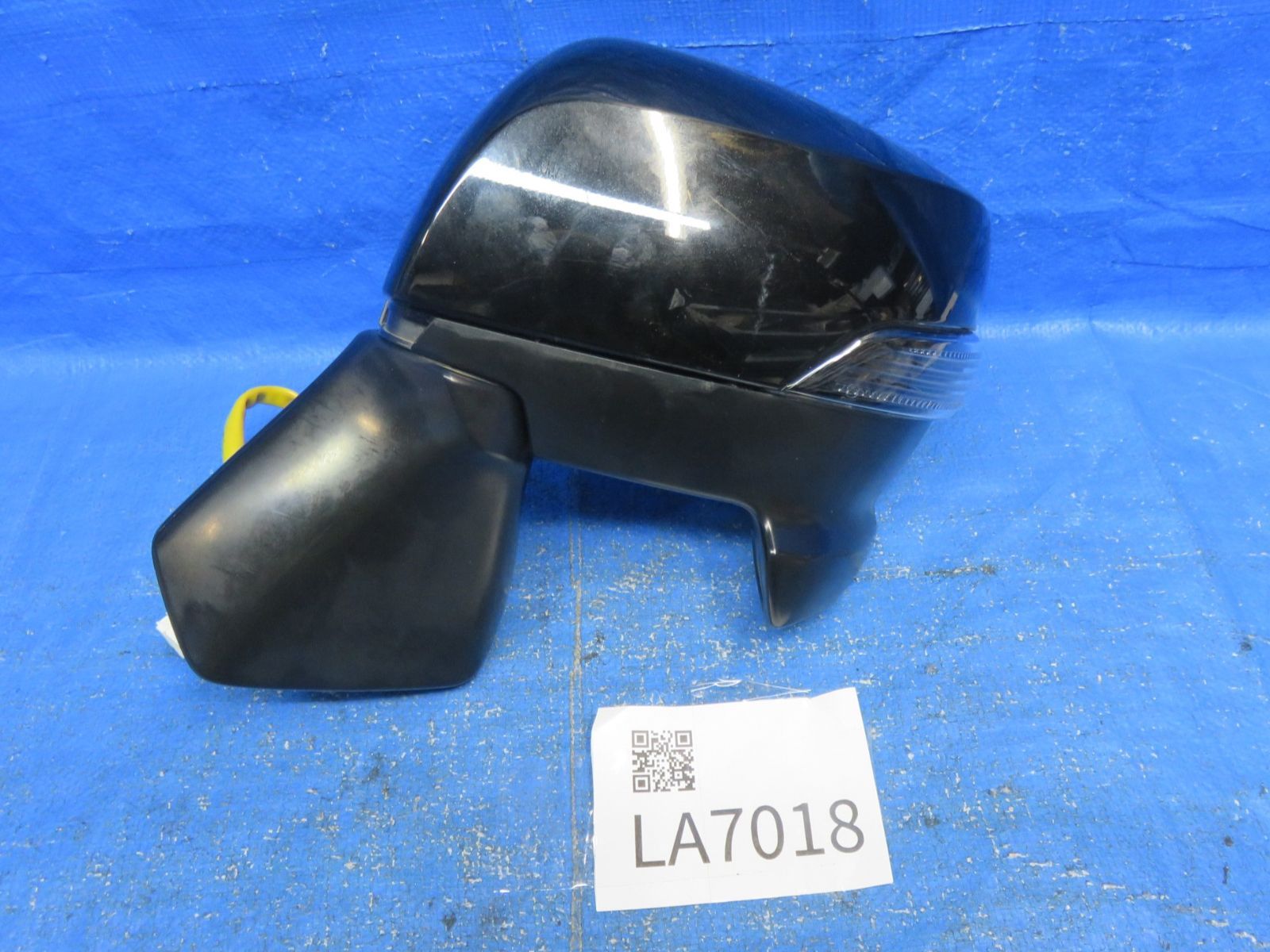 LA7018 スバル SJG フォレスター STi 左 ドアミラー 助手席 サイドミラー ウインカー付 純正 D4Sブラックシリカ SJ5 欠損