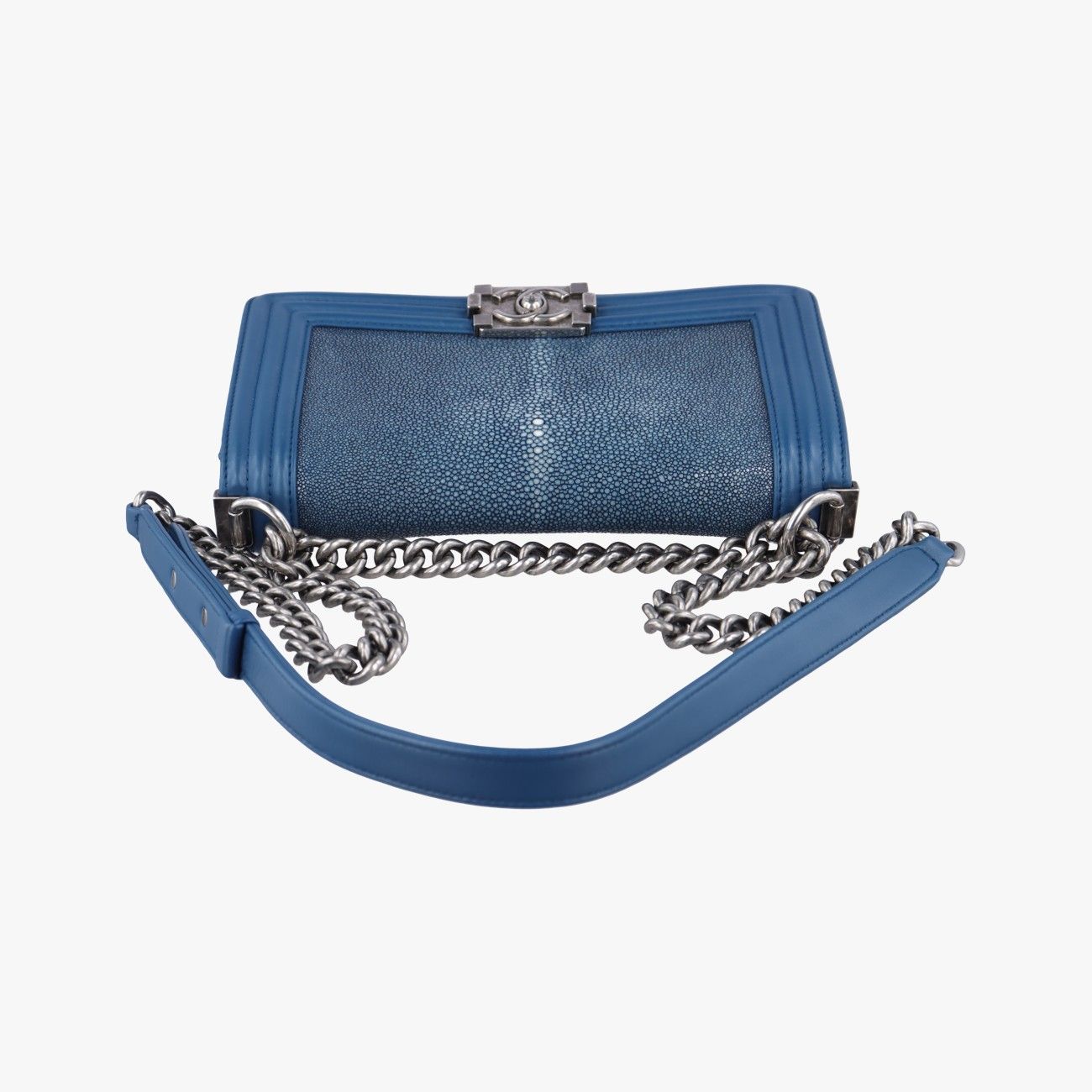 シャネルChanelボーイシャネルブルーパールフィッシュスキン×レザーA6713816706579