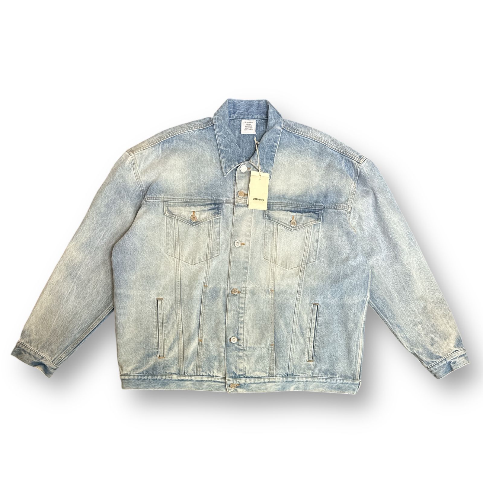 定価330000円 新品 VETEMENTS LOGO DENIM JACKET デニムジャケット Ｇジャン ヴェトモン インディゴ M  UE64JA390N 76497A2 - メルカリ