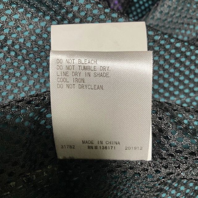 ナイロンジャケット 紫