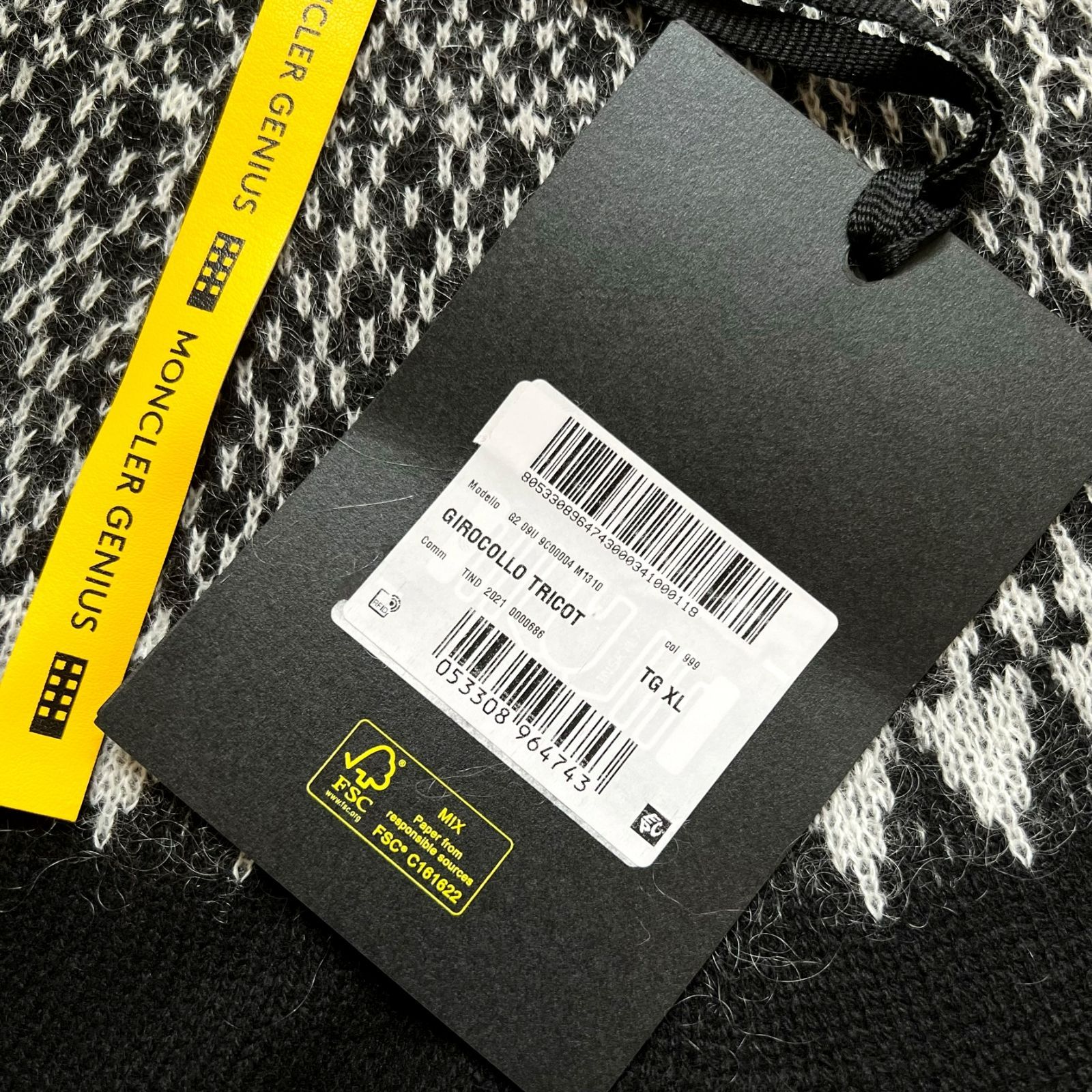 新品未使用タグ付き】モンクレール フラグメント セーター - メルカリ 