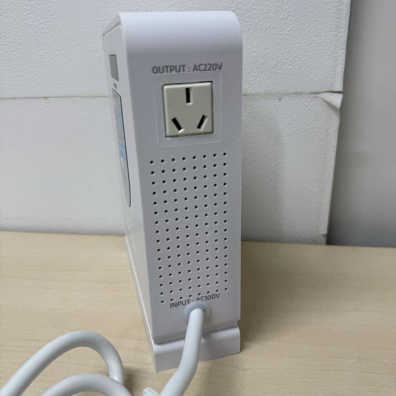 電圧変換器 1000w 220v 昇圧 静音 110vから220v 変圧器アップ