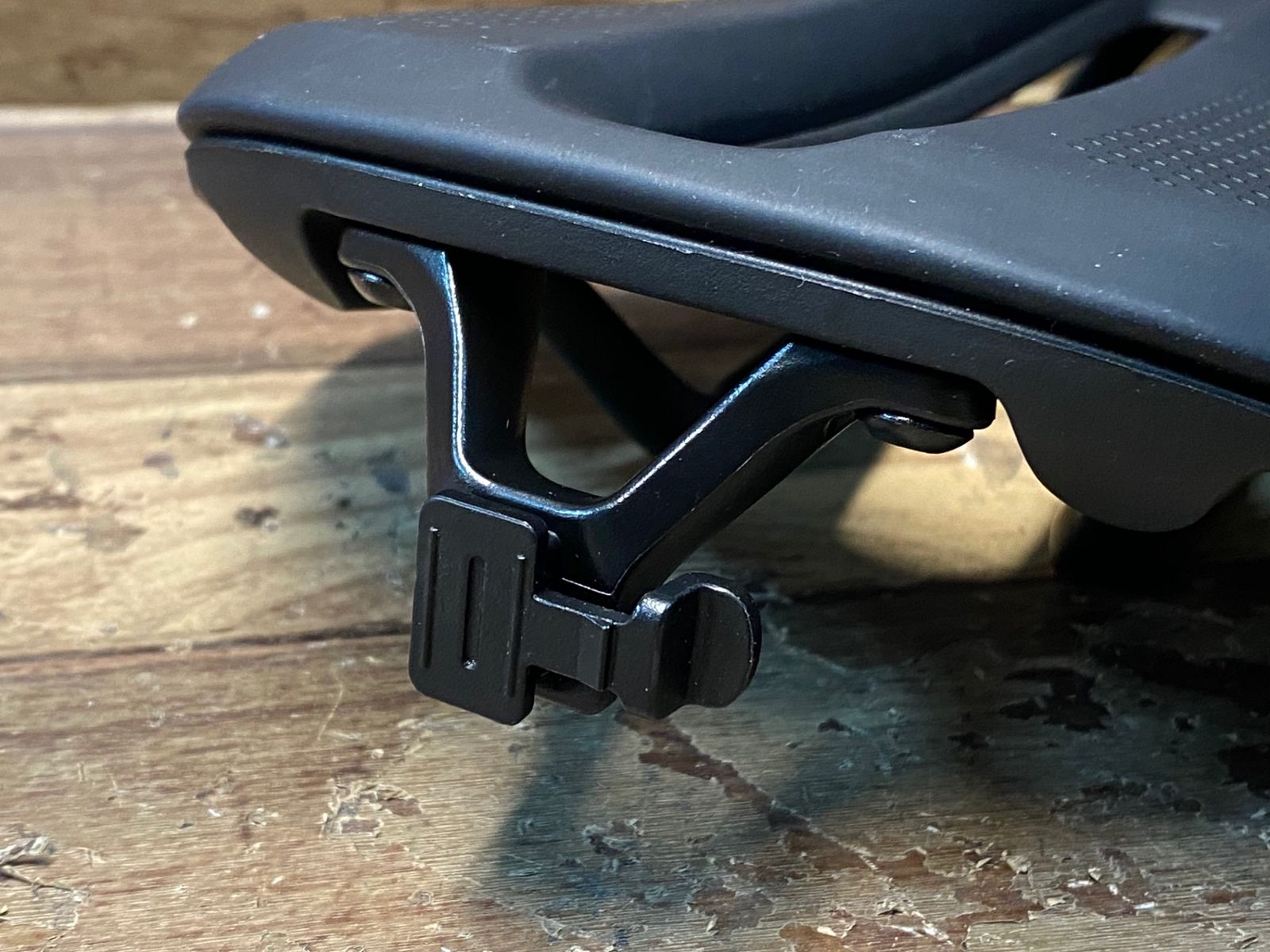 IK610 ボントレガー BONTRAGER ヴァース VERSE PRO サドル 黒 カーボン