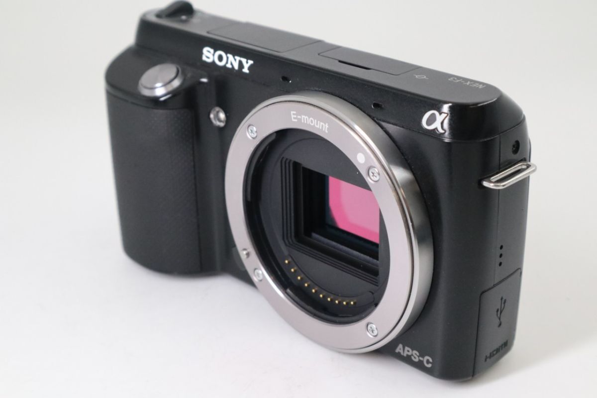 アルファ NEX-F3