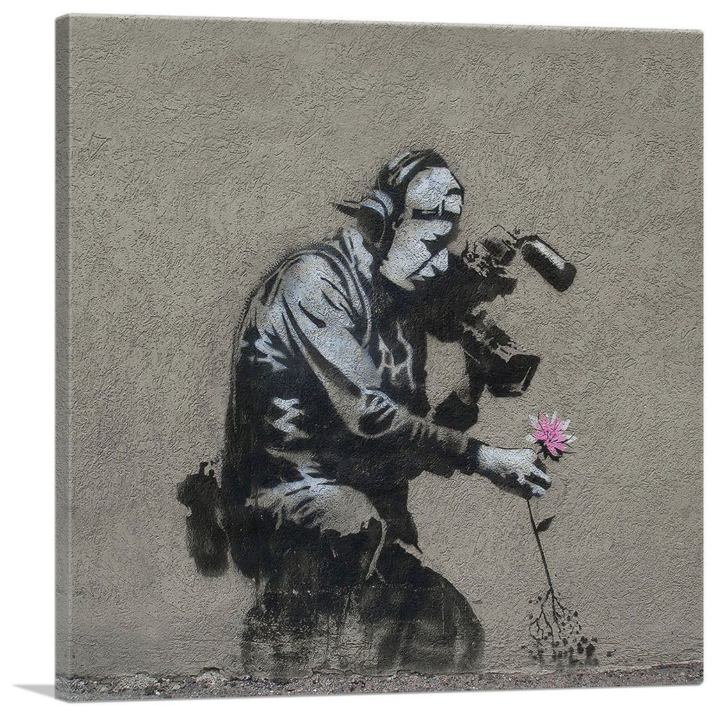 バンクシー アートパネル BANKSY Banksy「カメラマンと花/Camera Man and Flower(Sサイズ)」キャンバスジークレ -  メルカリ