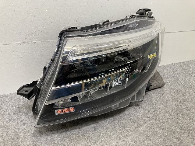 ルーミー トール カスタム ジャスティ 純正 後期 左 ヘッドライト ランプ LED レベライザー 刻印A5 STANLEY W6242 81150-B1650 144566