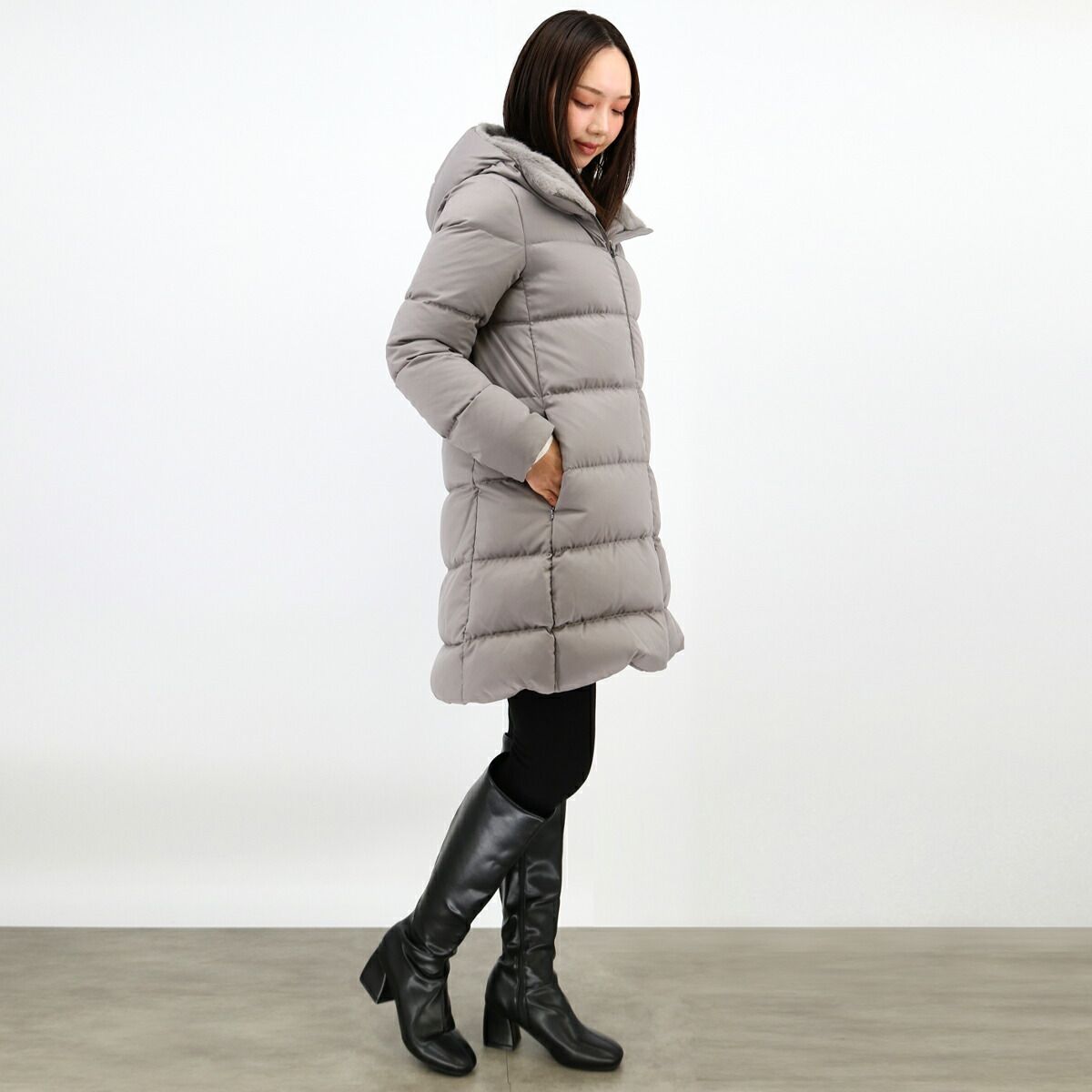 □HERNO ヘルノ PI001948D 9406/GRIGIO PERLA ダウンジャケット