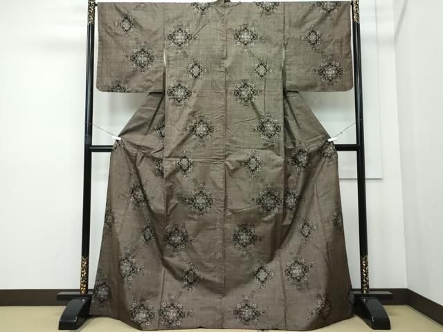 平和屋着物●本場大島紬　7マルキ　泥染め　正倉院花文　正絹　逸品　CAAR8053vf 平和屋着物○本場大島紬 7マルキ 泥染め 正倉院花文 正絹 逸品