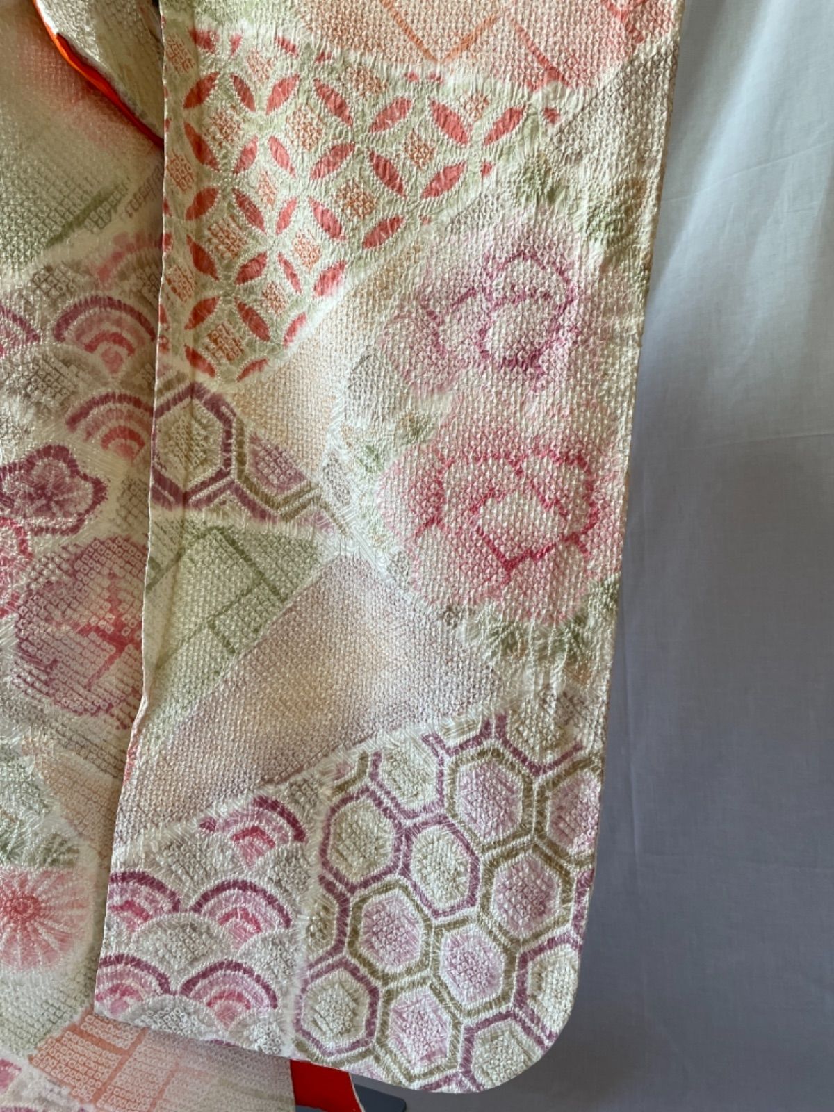 20316振袖 総絞り パステルマルチカラー 縁起柄 単品 - メルカリ