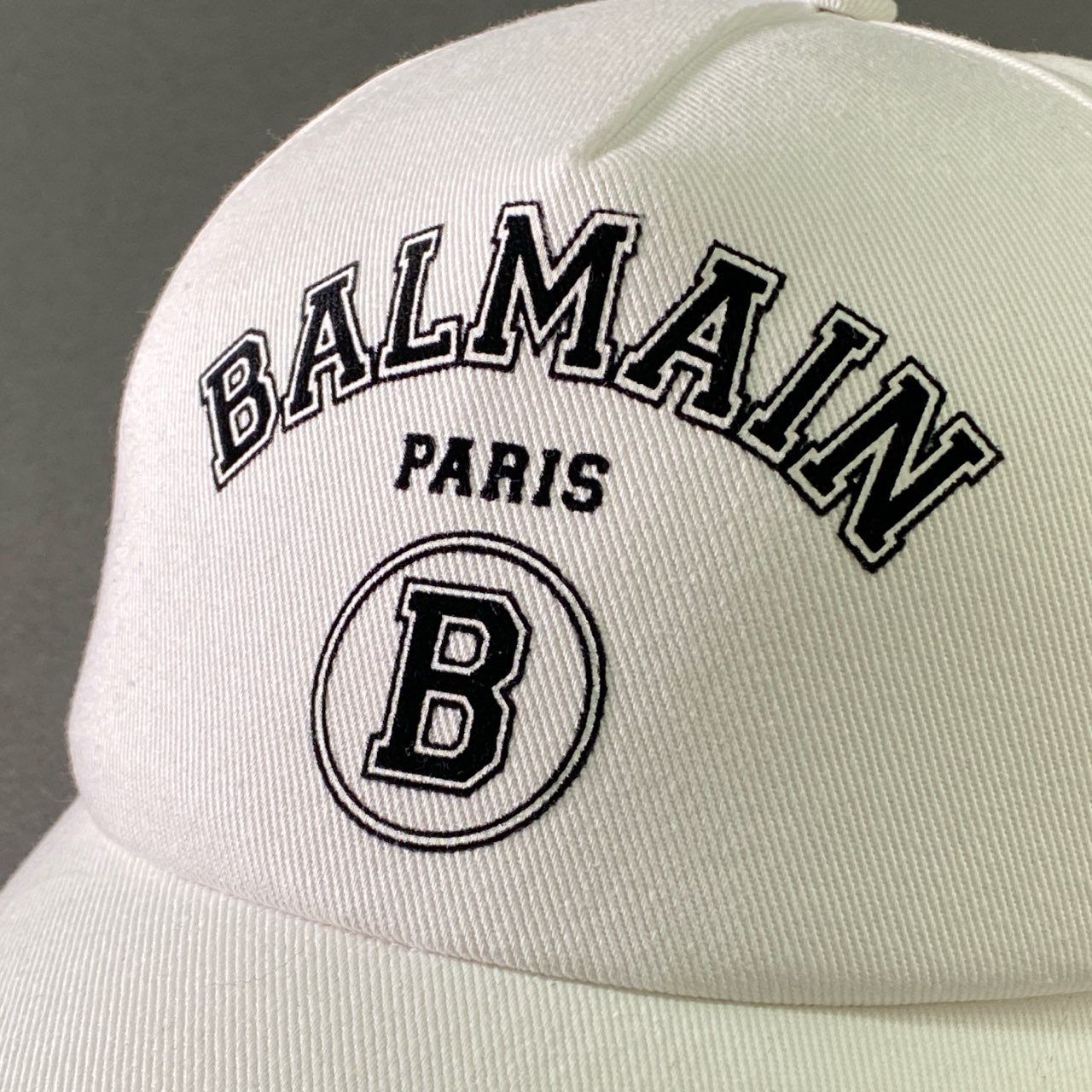 a17 BALMAIN バルマン B PARIS CAP ベースボールキャップ ホワイト