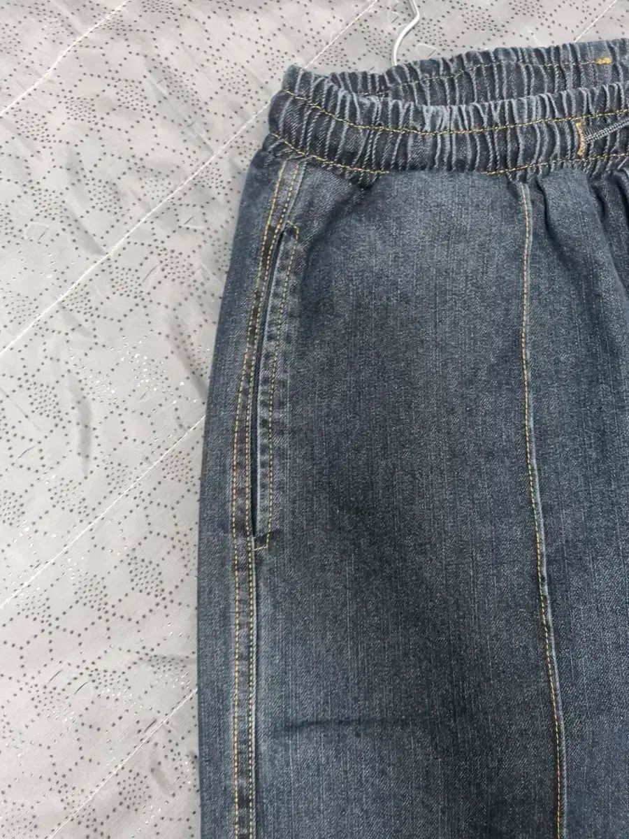 ゴム パンツ