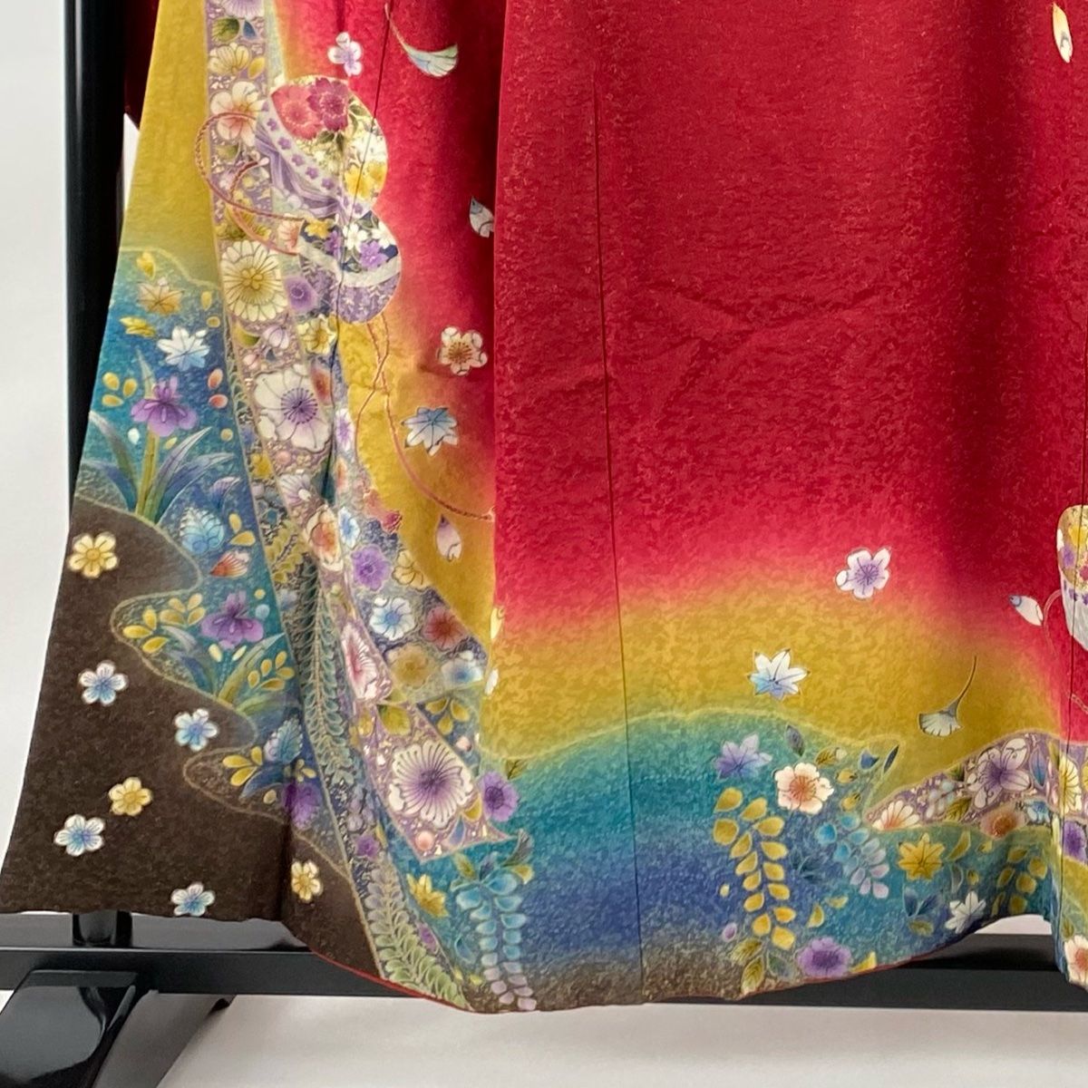 振袖 身丈154.5cm 裄丈70.5cm L 袷 鞠 草花 金彩 金通し 赤 正絹 名品  