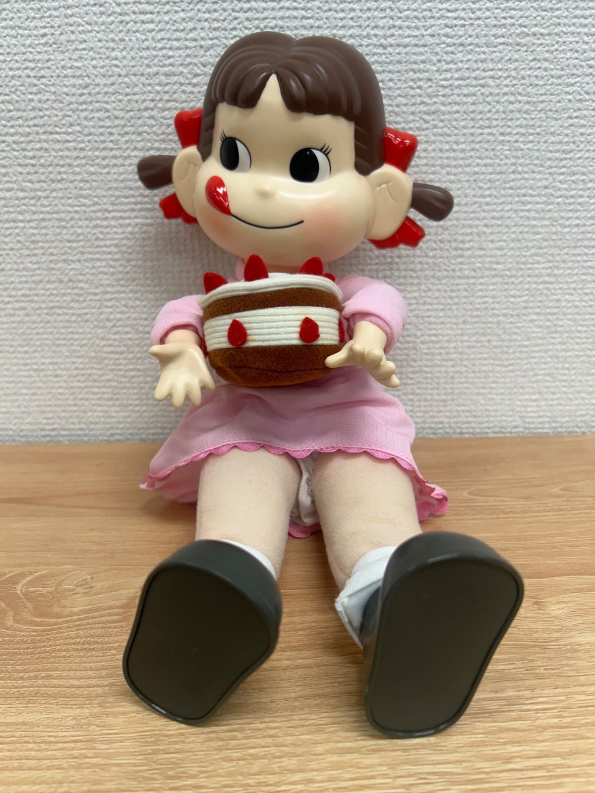 ☆不二家 おすわりペコちゃん人形 4体セット♪ - メルカリ