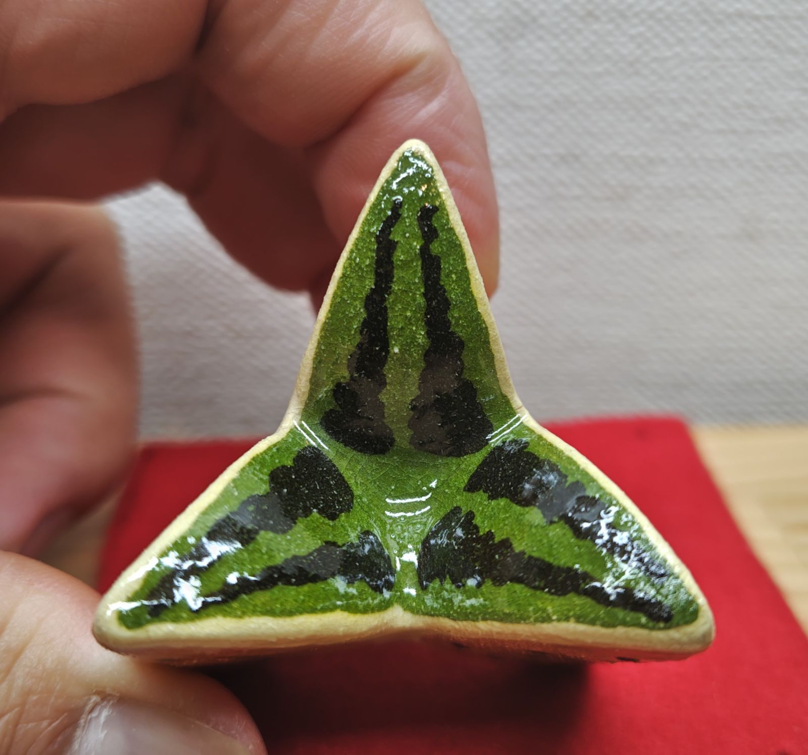 送料込【逢絢亭・新品】茶道具 蓋置 楽焼 スイカの形 吉村楽入 紙箱入り 逢絢亭・新品】茶道具 蓋置 楽焼 スイカの形 吉村楽入 紙箱入り