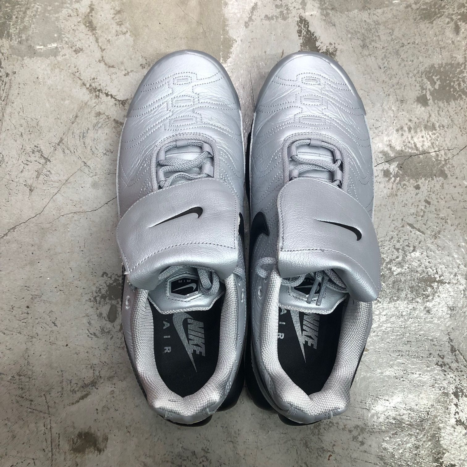 国内正規 Nike Air Max Plus Tiempo Wolf Grey and Black HM6850-001 