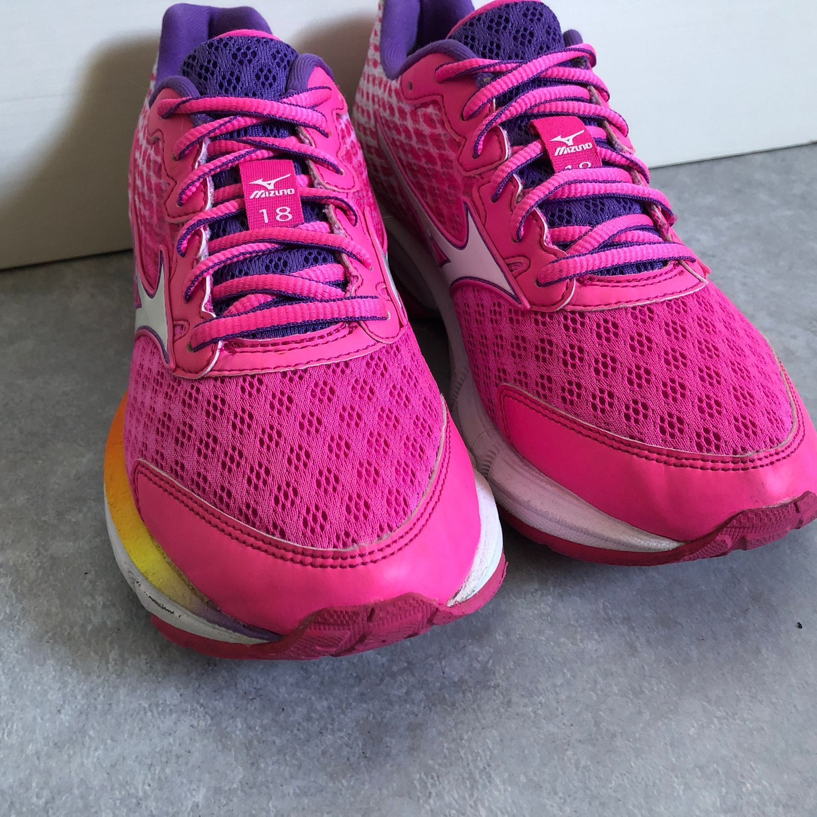 【新品】 Mizuno ウェーブライダー18 ランニングシューズ　28ｃｍ 美品 MIZUNO ウェーブライダー 18 ランニング シューズ