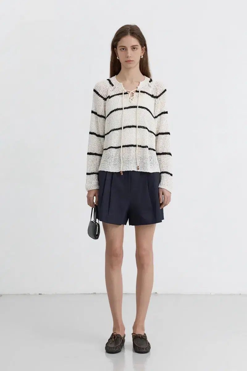 20%OFF】ラトビア製 バラ模様 リストウォーマー マウチ リエシネス ④