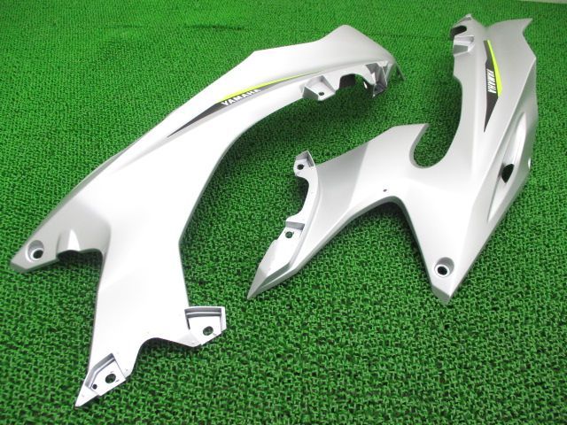 YZF-R6 サイドカウル 右 パール BN6 ヤマハ 純正 RJ27:32113712-