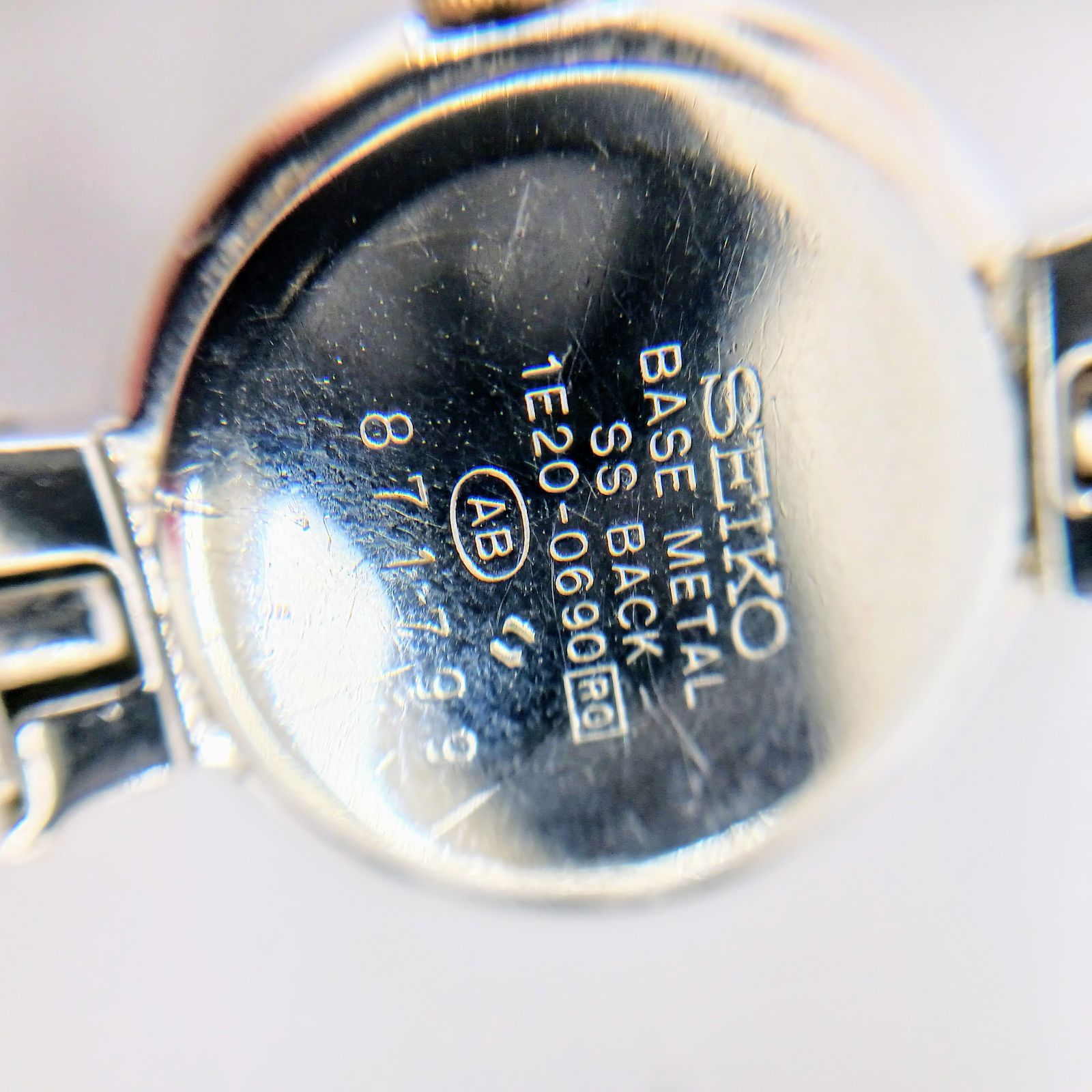 SEIKO セイコー 1E20-0690 エクセリーヌ SS シェル文字盤 クオーツ