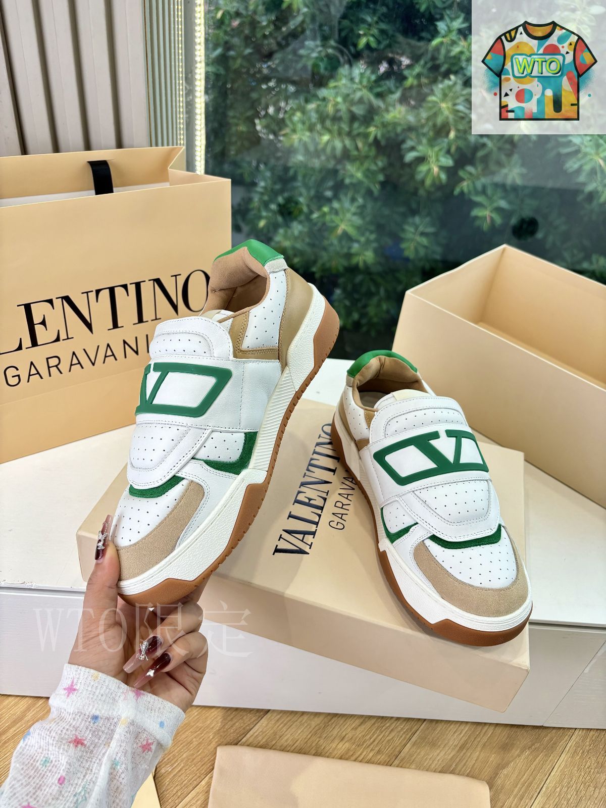 Valentino ヴァレンティーノ Chromathon パンカジュアル Valentino ヴァレンティーノ Chromathon パンカジュアル