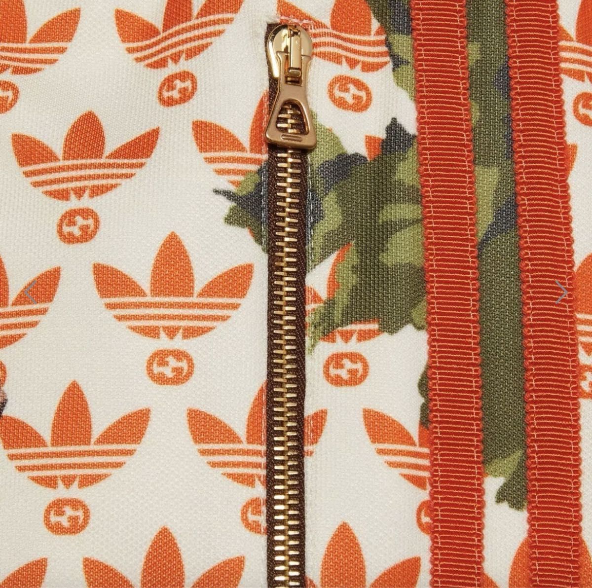 トラックパンツ