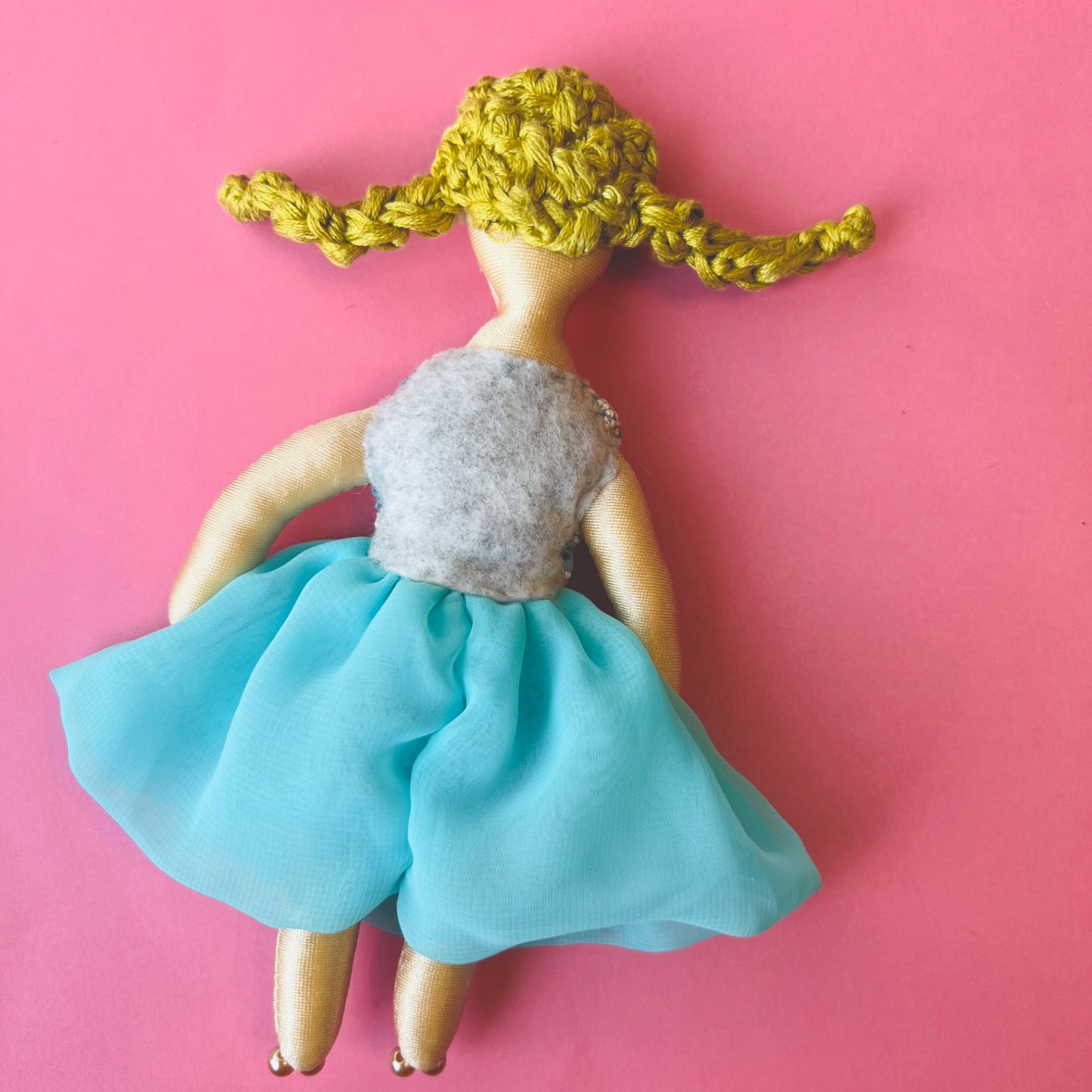 す*ん様 ハンドメイド　人形　ミナペルホネン　ドールチャーム　ミニチュア　手作り ミニチュア 人形 ハンドメイド ドール チャーム ミナペルホネン