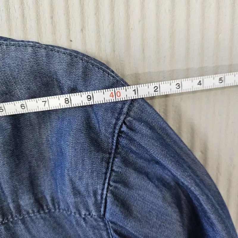 121