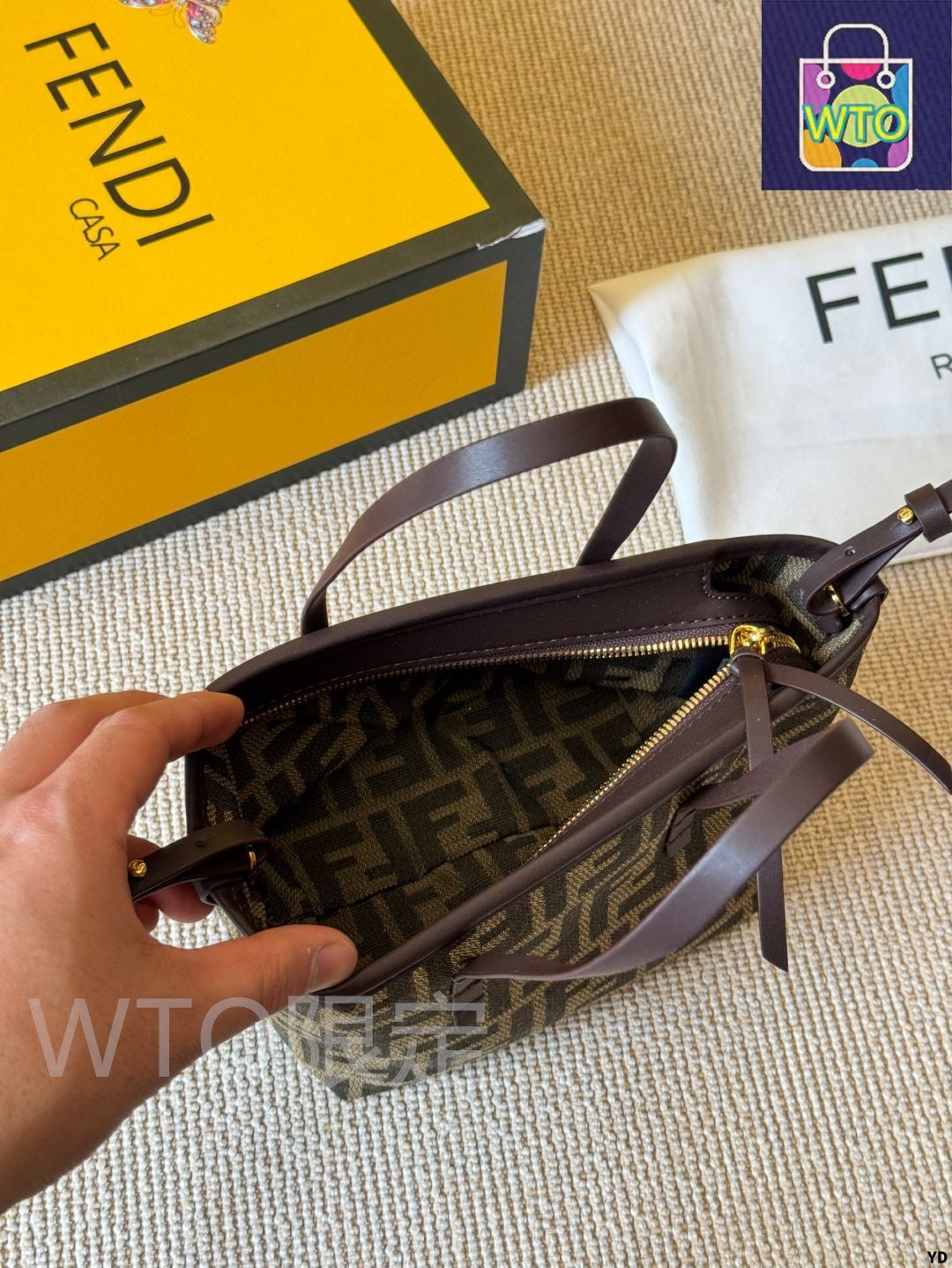 今日特価】Fendi Monogram Roll ミニバスケットバッグ-WTO輸入