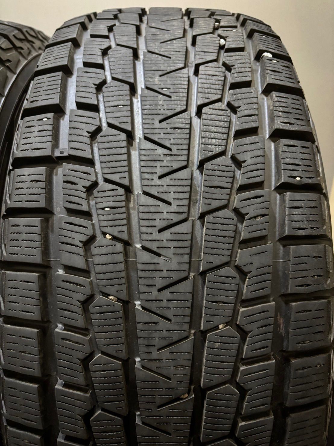 265 60R18 YOKOHAMA ice GUARD G075 20年製 スタッドレス 4本 ヨコハマ アイスガード ゲレンデ チェロキー ハイラックス 南10-J801