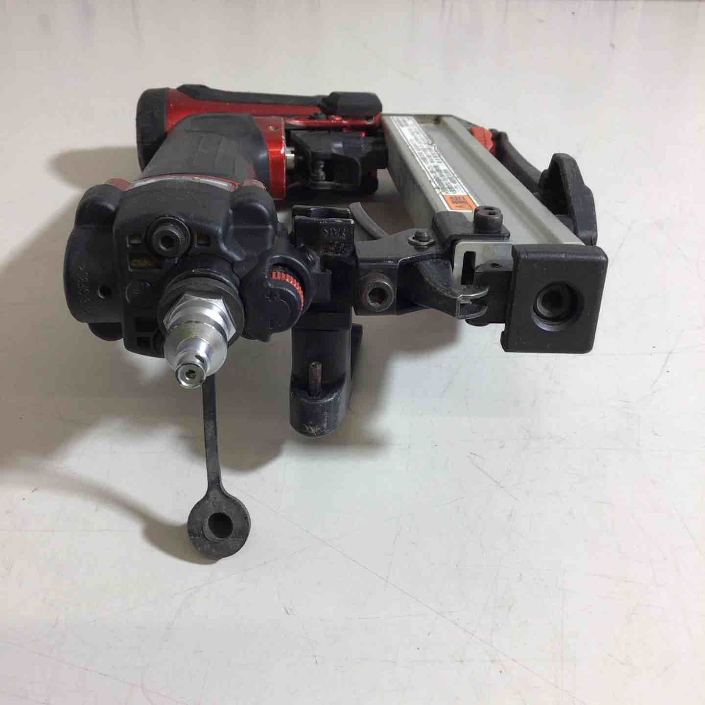 makita 高圧エアタッカ