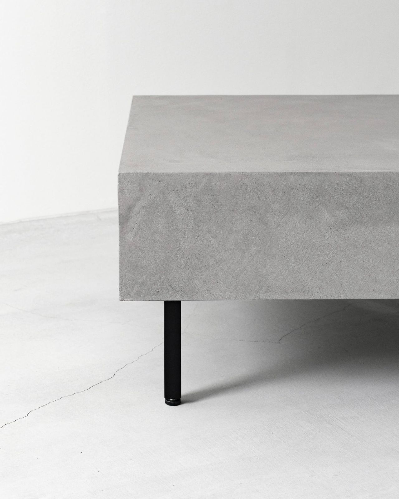 鳥モチーフ 象嵌(ぞうがん)細工 アジアンサイドテーブル 3本脚 鳥