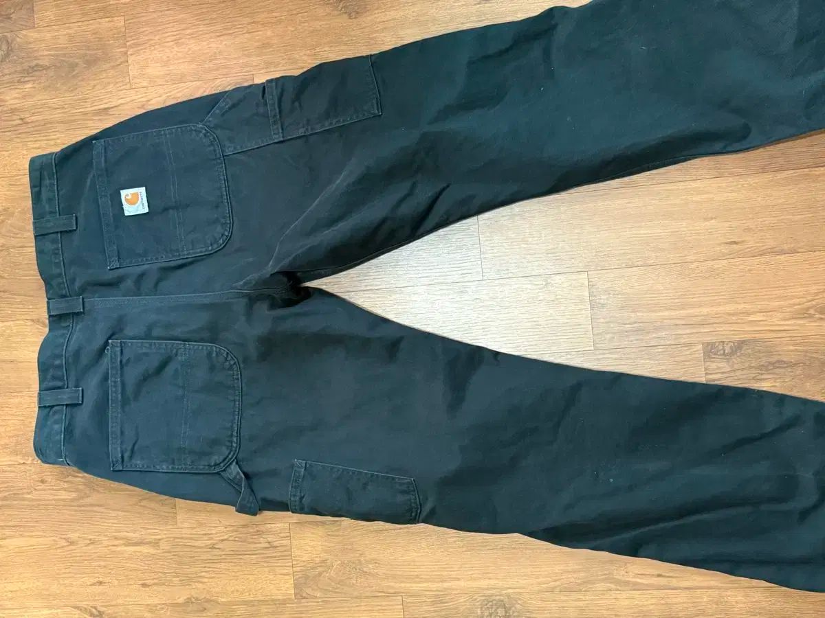 Carhartt カーハート ワークパンツ 私たち