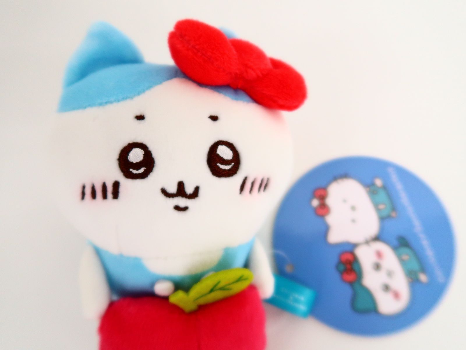 ちいかわ　サンリオ　ひっかけぬいぐるみ　ハチワレ　キティ ちいかわ サンリオ ハチワレ キティ ぬいぐるみ - メルカリ
