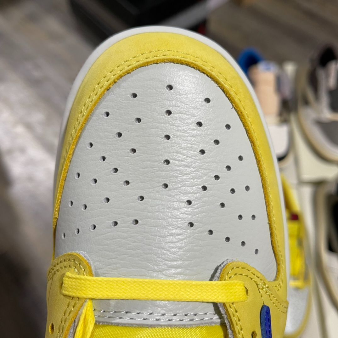 トラヴィススコット×ナイキ エアジョーダン1 レトロ ロー OG カナリー Travis Scott × Nike WMNS Air Jordan 1 Retro Low OG Canary