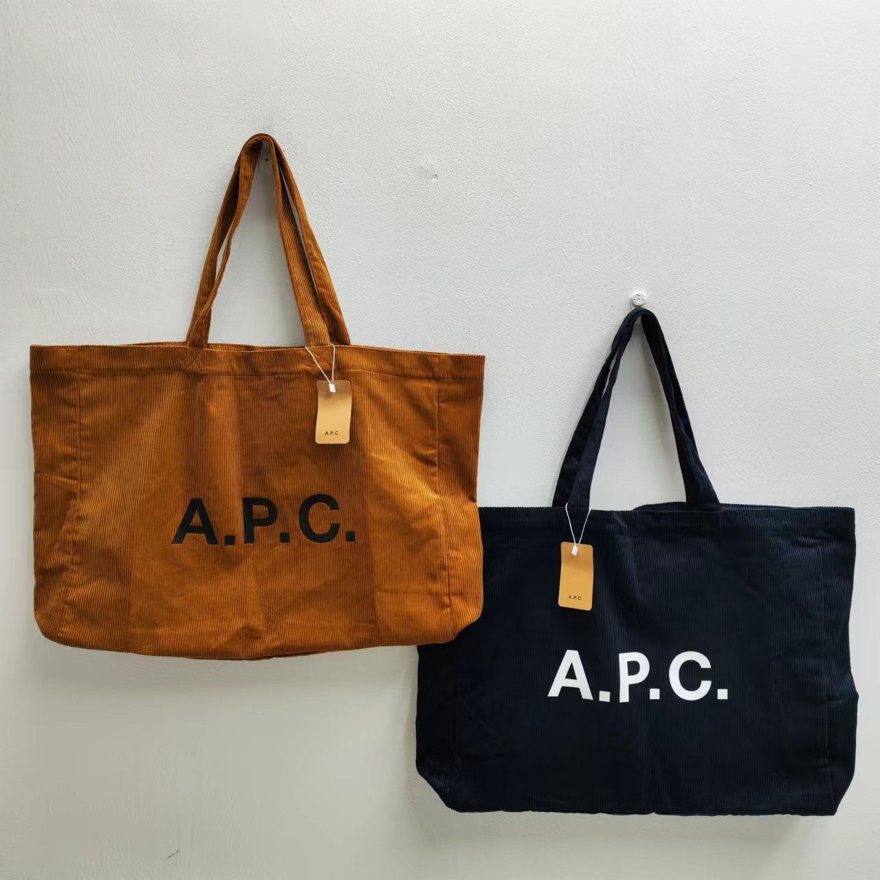 A.P.C. アーペーセー ノベルティトートバッグ 大容量 無地