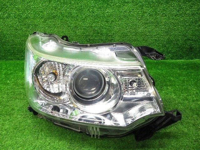 比較的綺麗　スズキ　MH34S　ワゴンR　ステイングレー　右ヘッドライト　HID　100-59271　バラスト付き　241001016
