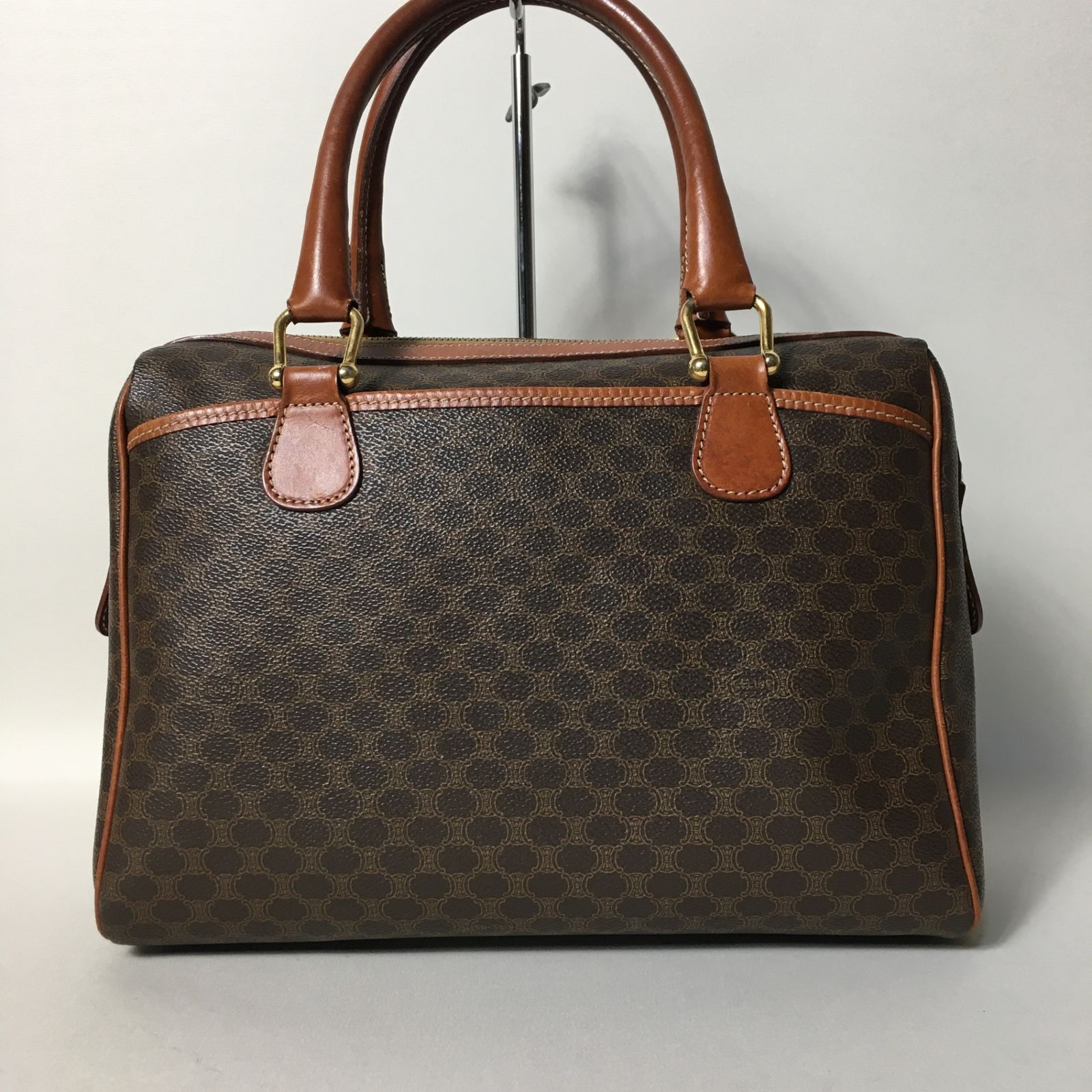 美品　セリーヌ　総柄ストール　ブラウン　マカダム　トリオンフ 2507-32｜美品｜セリーヌ ハンドバッグ ブラウン マカダム柄