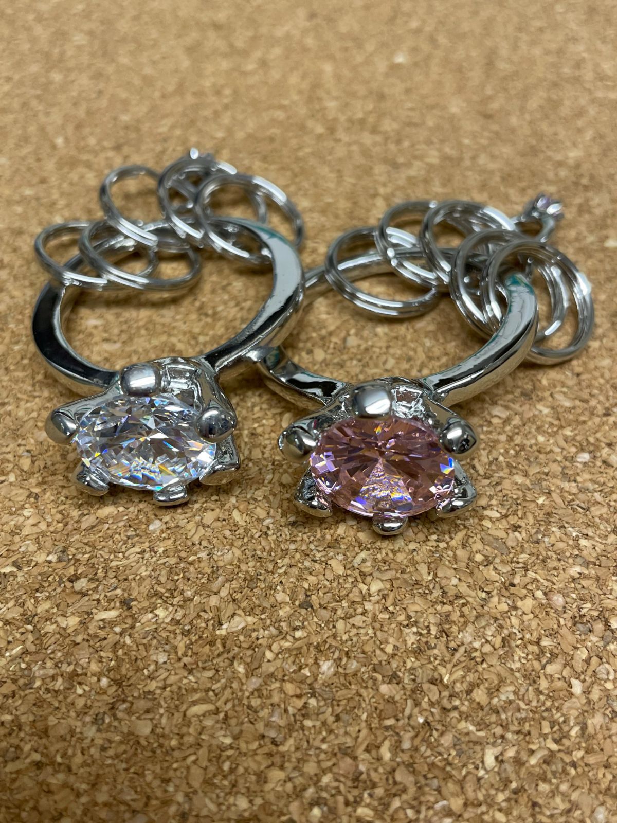 2個セット リング型キーチェーン ダイヤ 指輪 ピンク クリア ギフト 新品 通販